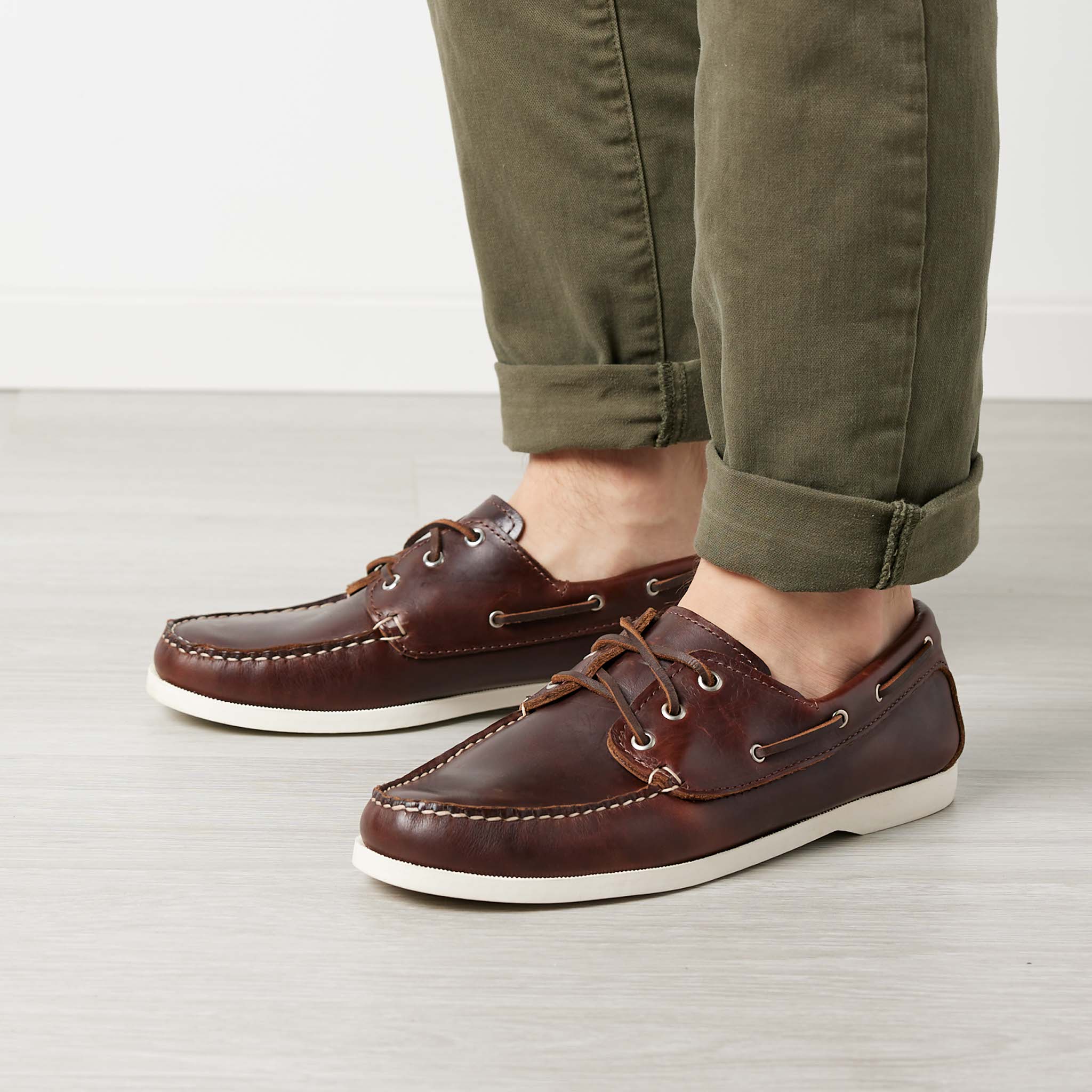 Introducir 42+ imagen leather boat shoes