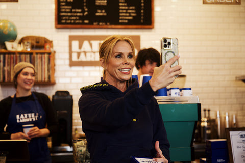 Curb Your Enthusiasm Latte Larrys Cheryl Hines