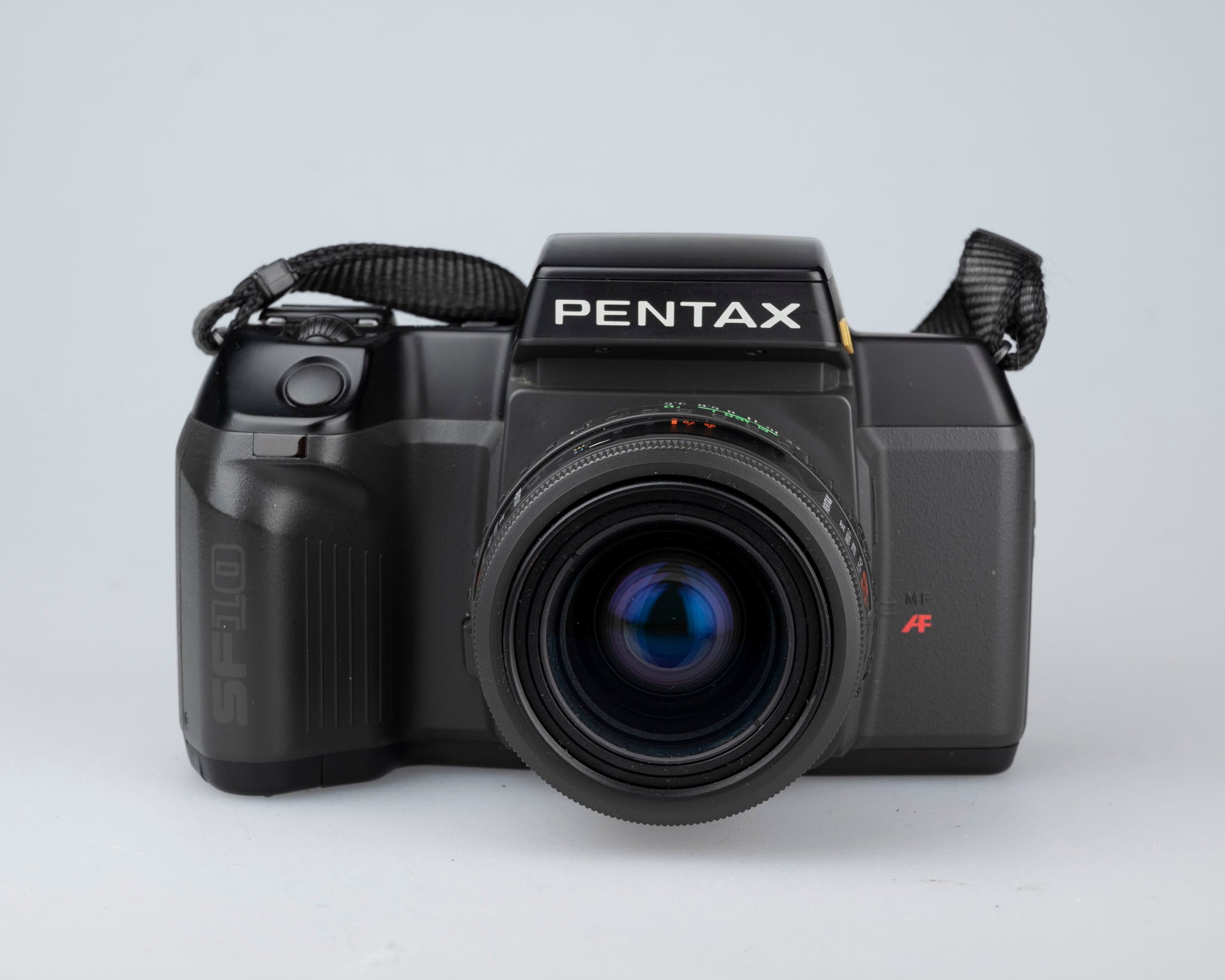 Pentax MZ-50 35mm SLR w/ SMC Pentax FA 80-320mm lens (serial