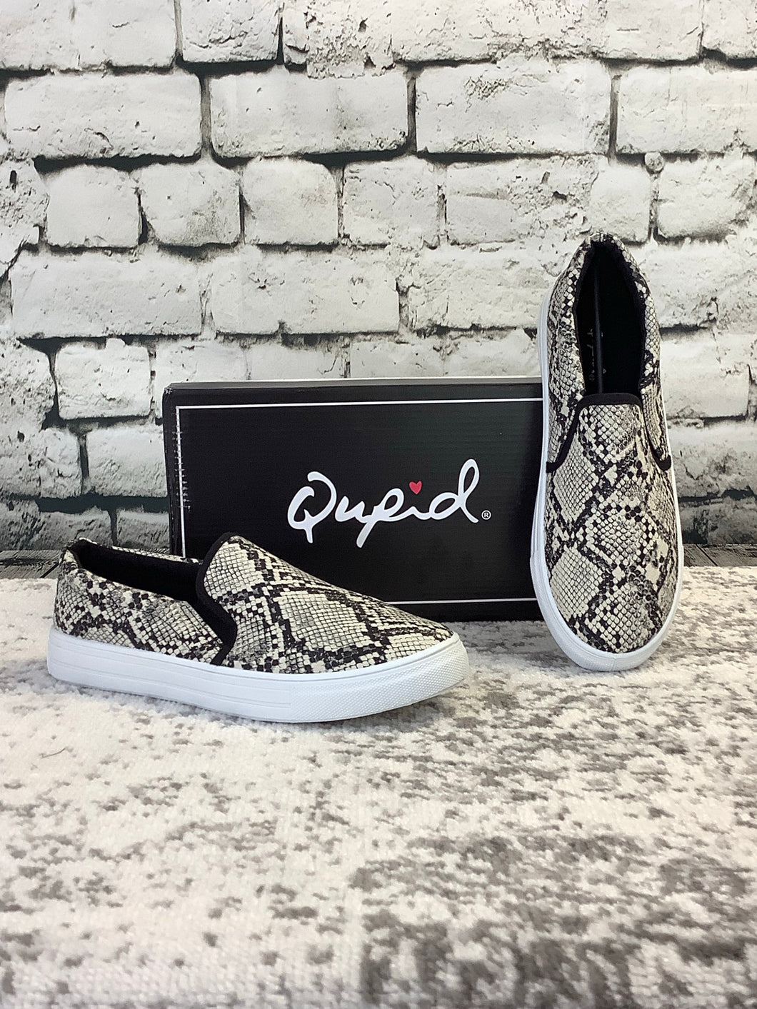 qupid snakeskin sneakers