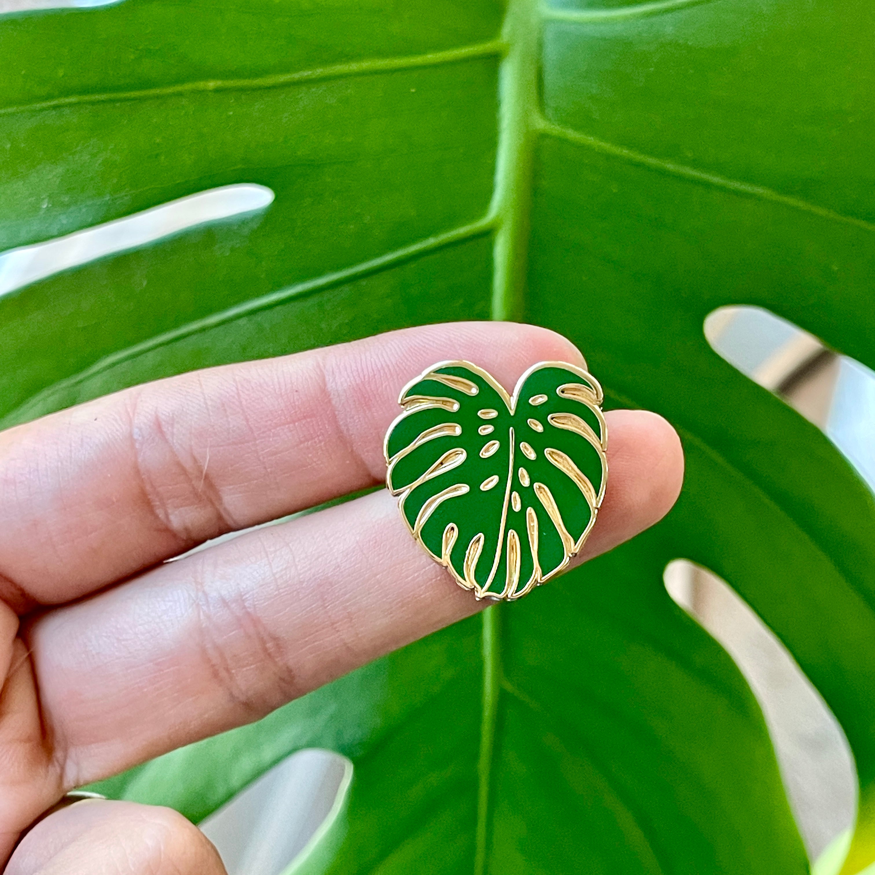 Monstera Deliciosa Enamel Pin – Plant Scouts