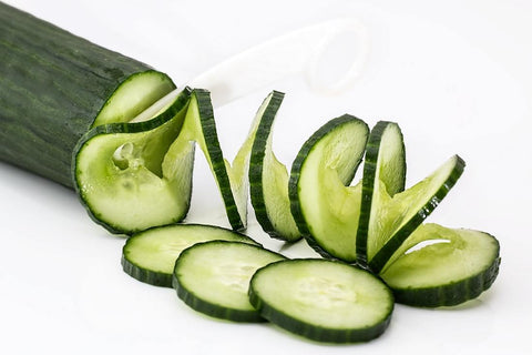 eat healthy cucumber