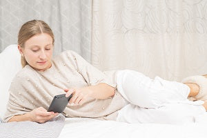 cell phone use in bed