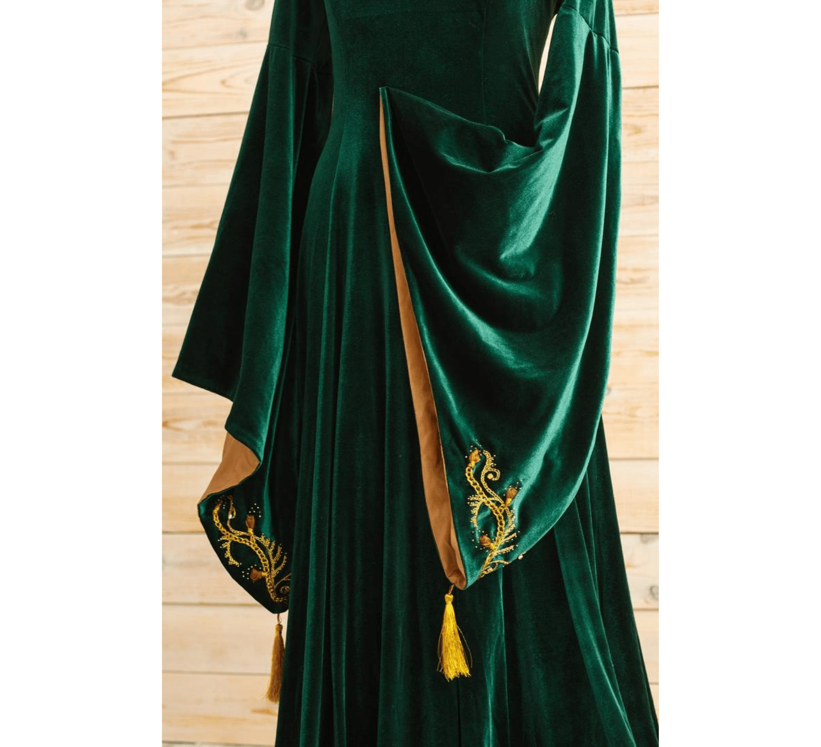 Green velvet fantasy elven dress for Beltane wedding – Dress Art Mystery