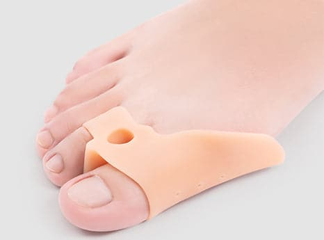 FitVille's bunion toe correctors relieves bunion pain overnight.
