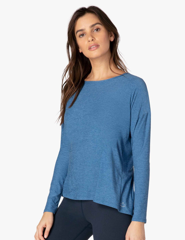 Draw The Line Lightweight Tie Back Pullover | Beyond Yoga