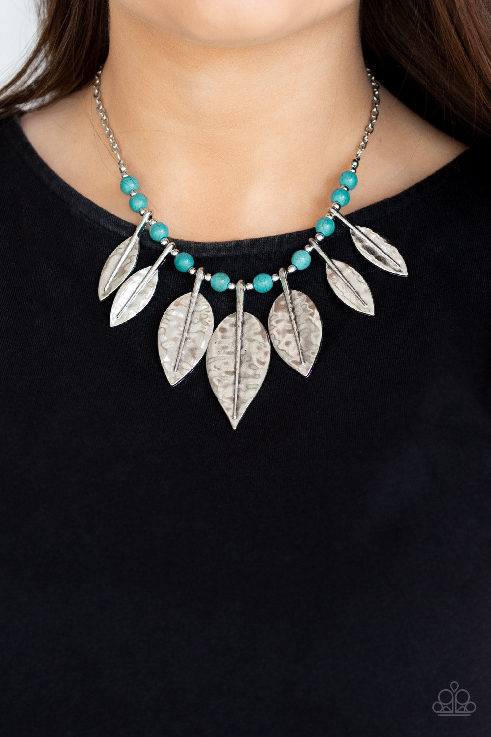 paparazzi silver feather necklace