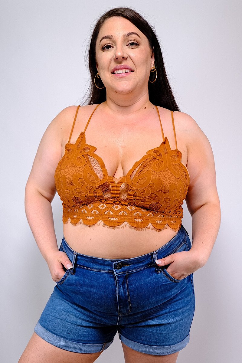 Plus Size Lace Bralette (1X-3X) – Apparel