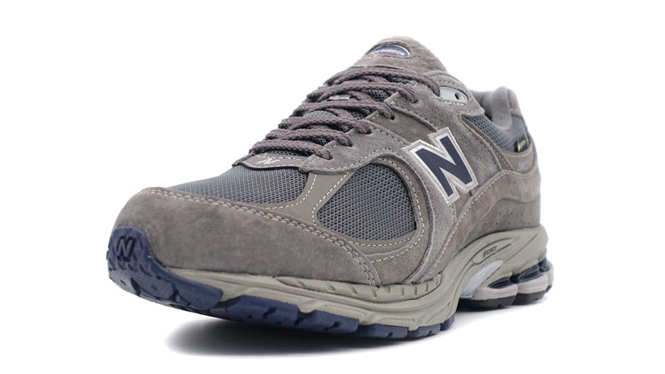 new balance M2002R GTX 