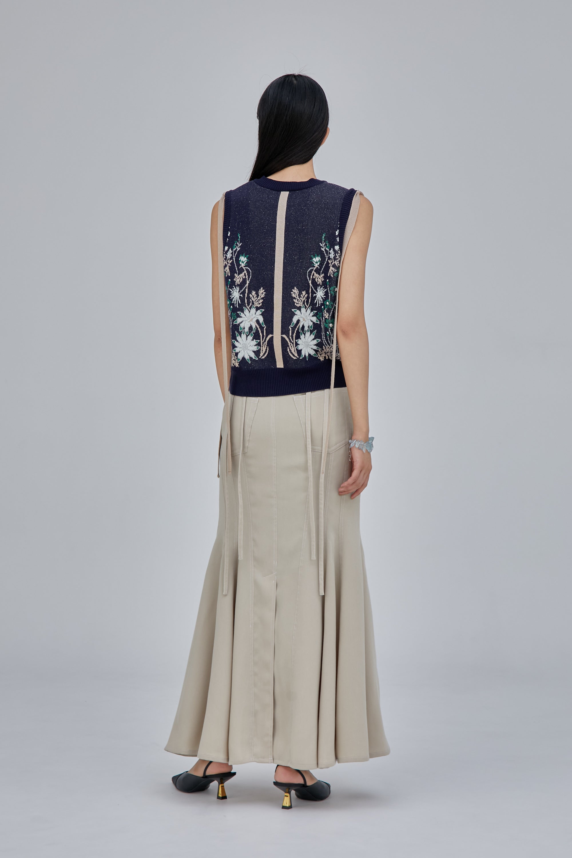 Garden flower knit vest (Navy) – MURRAL