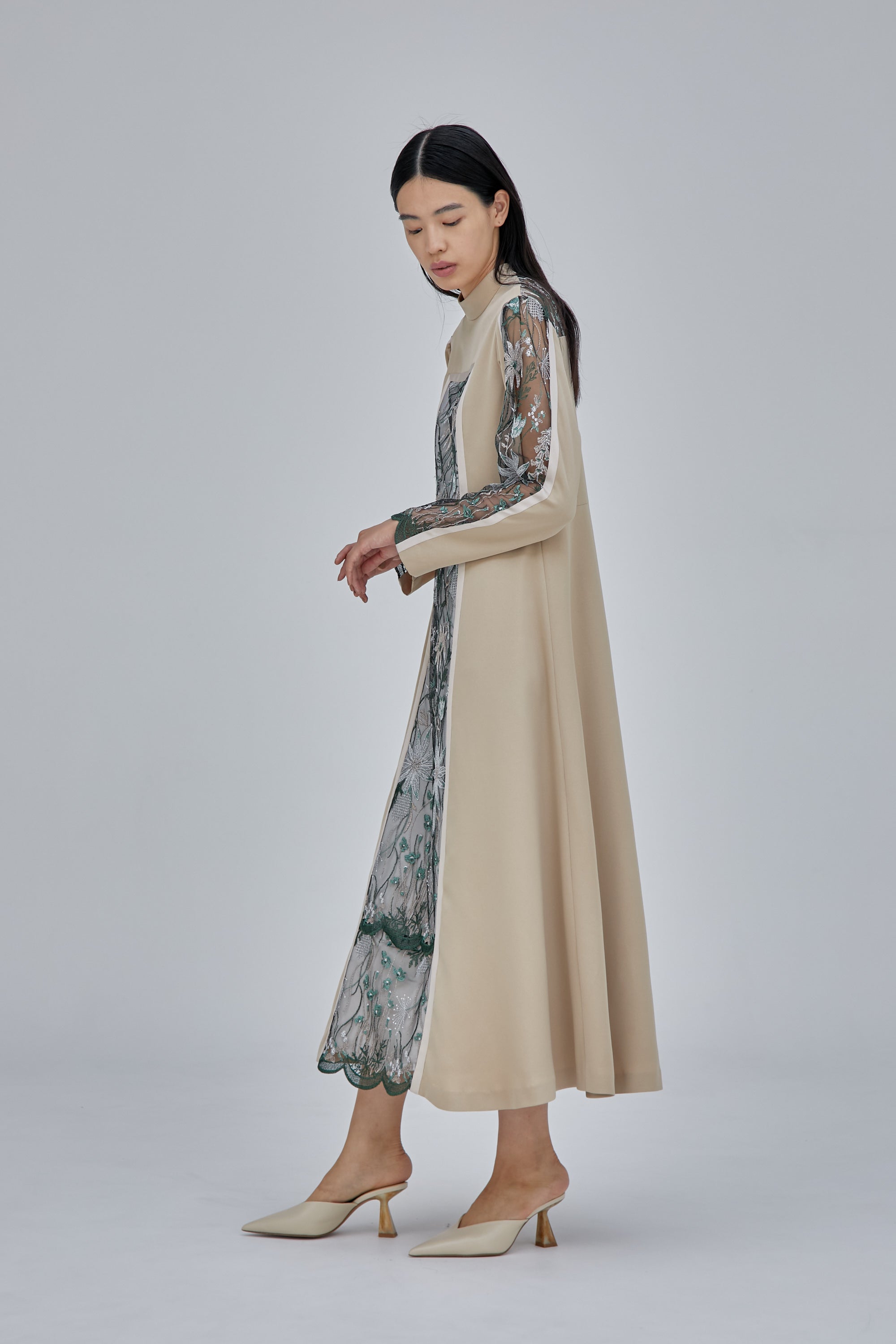 Framed flower dress (Beige) – MURRAL