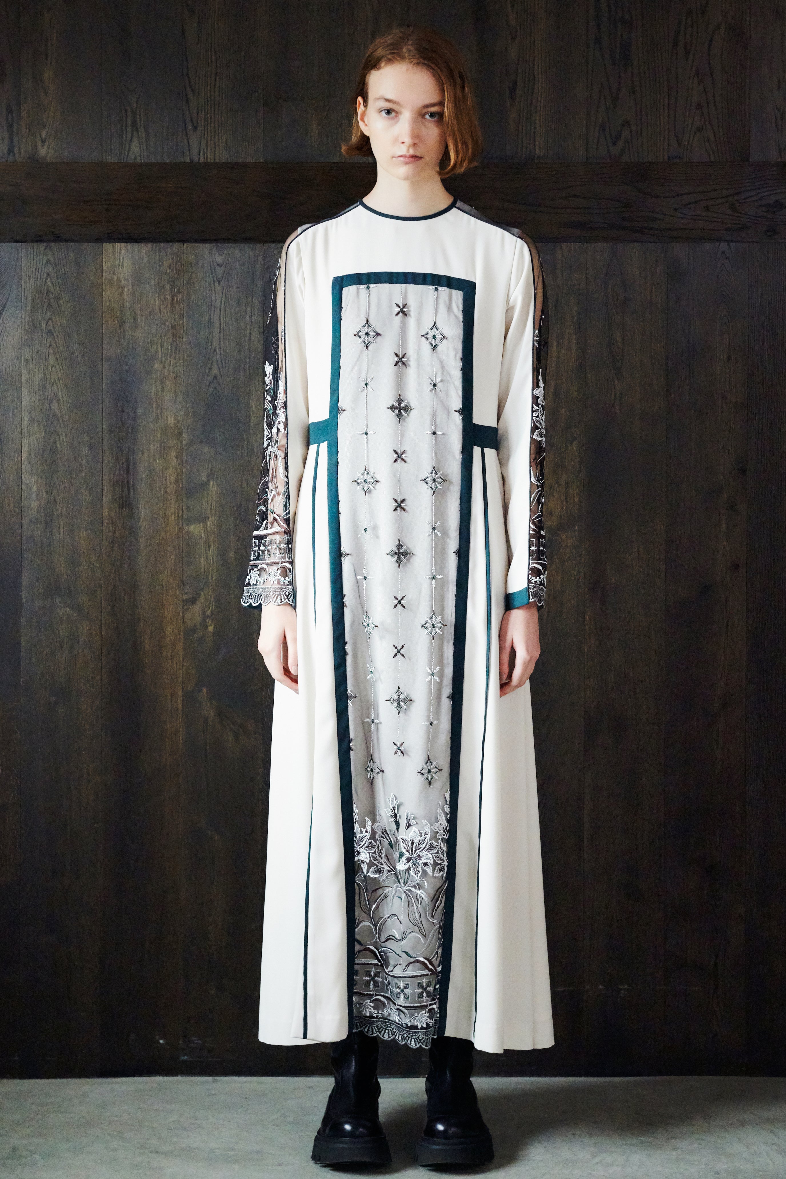 タグつき MURRAL Framed flower dress 21ss-