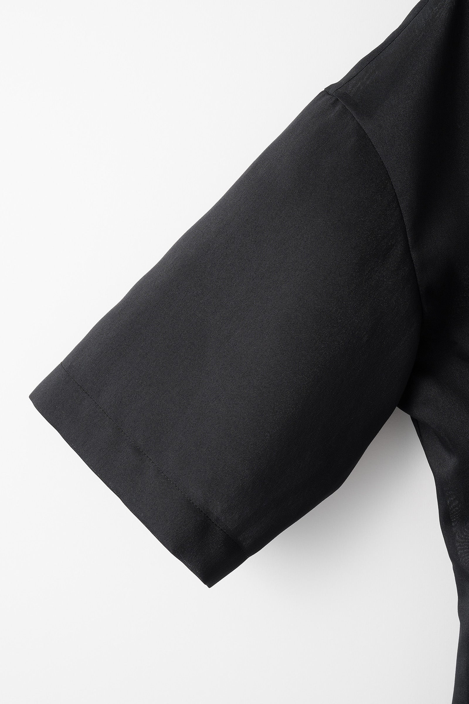 MURRAL Monochrome tuck shirt (Black) | ajmalstud.com