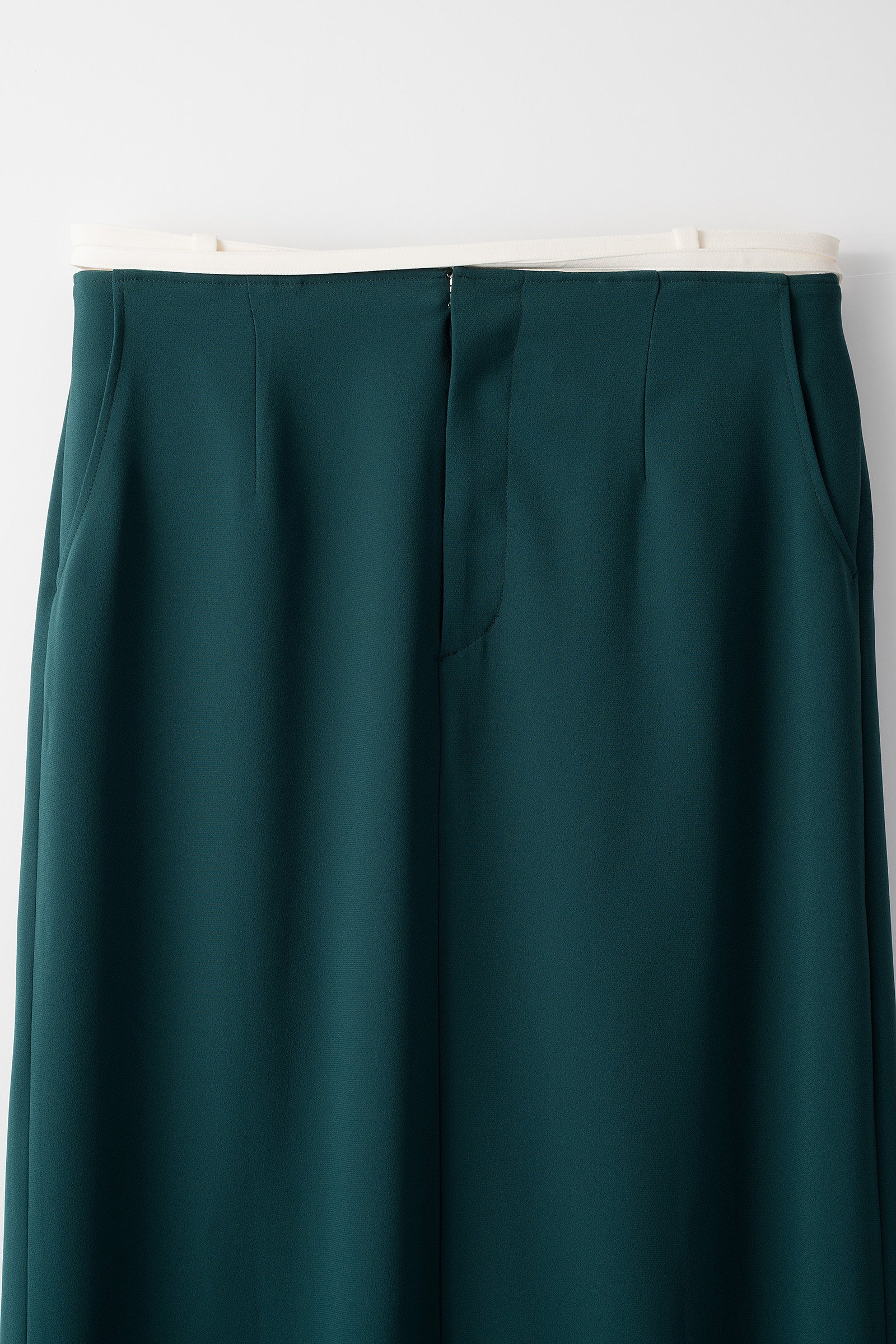 String slit skirt (Green) – MURRAL