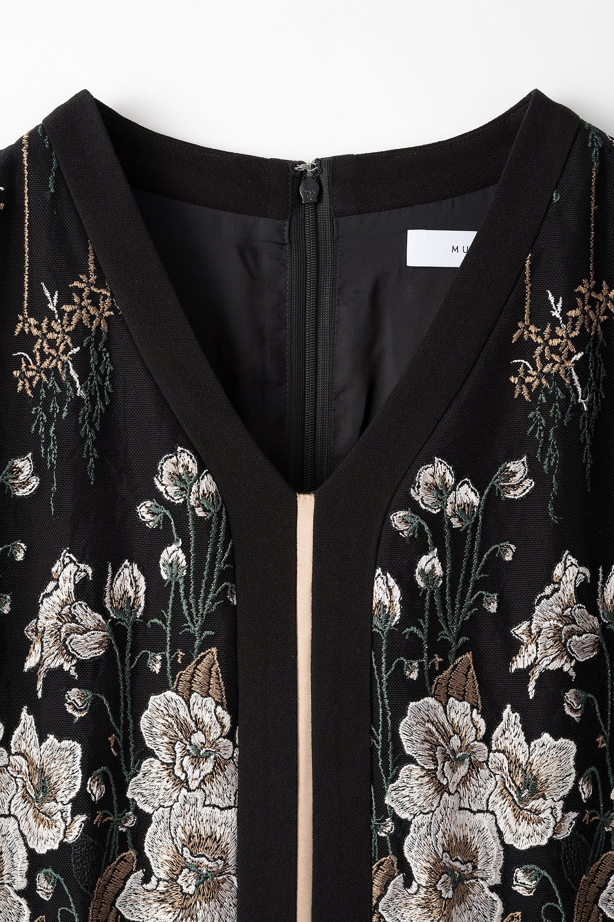 Everlasting embroidery lace blouse (Black)