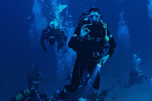 SCUBA underwater hand signal for okay