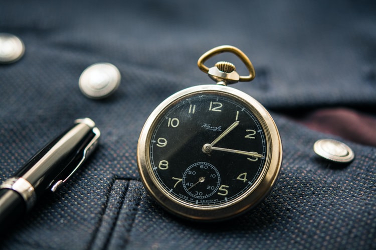 How to buy a pocket watch in 2021