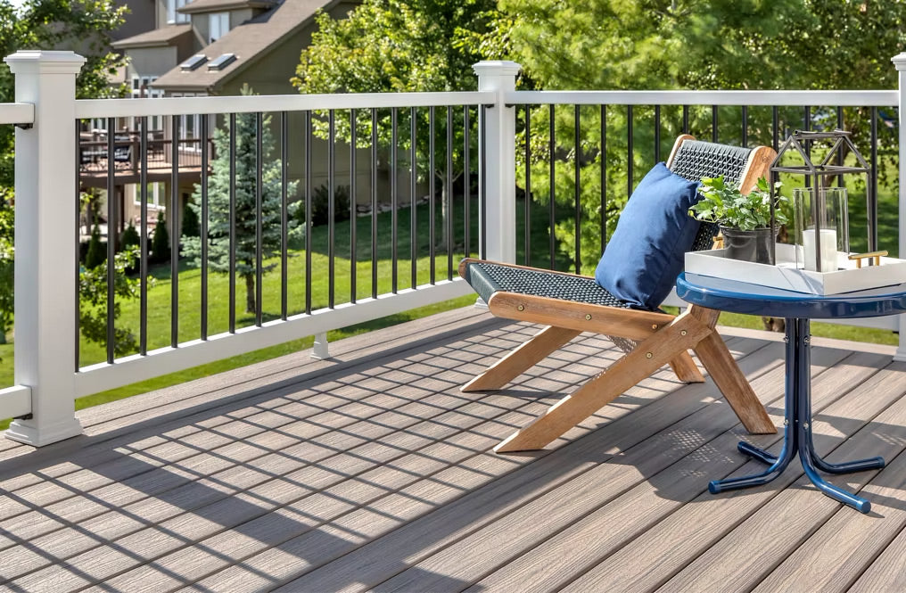 Trex Select® Railing - High Quality Deck and Stair Railing