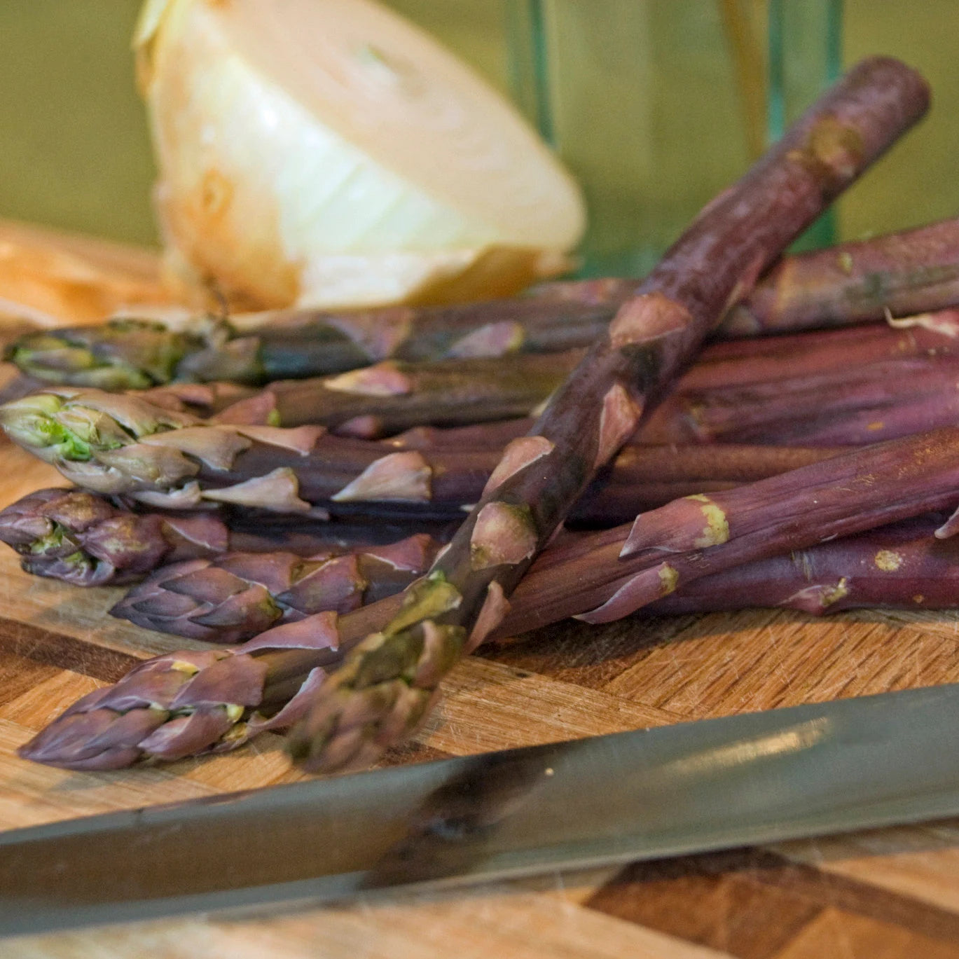 10 Purple Passion Asparagus Crowns. Ready to Plant. Enjoy for years.