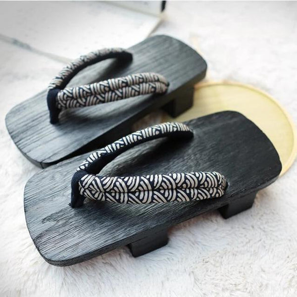 Geta Sandals | Japanese Shoes | Japan Avenue