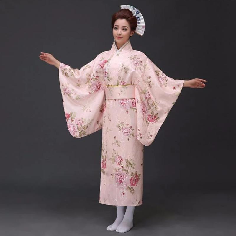 Japanese Women Kimono | Japan Avenue