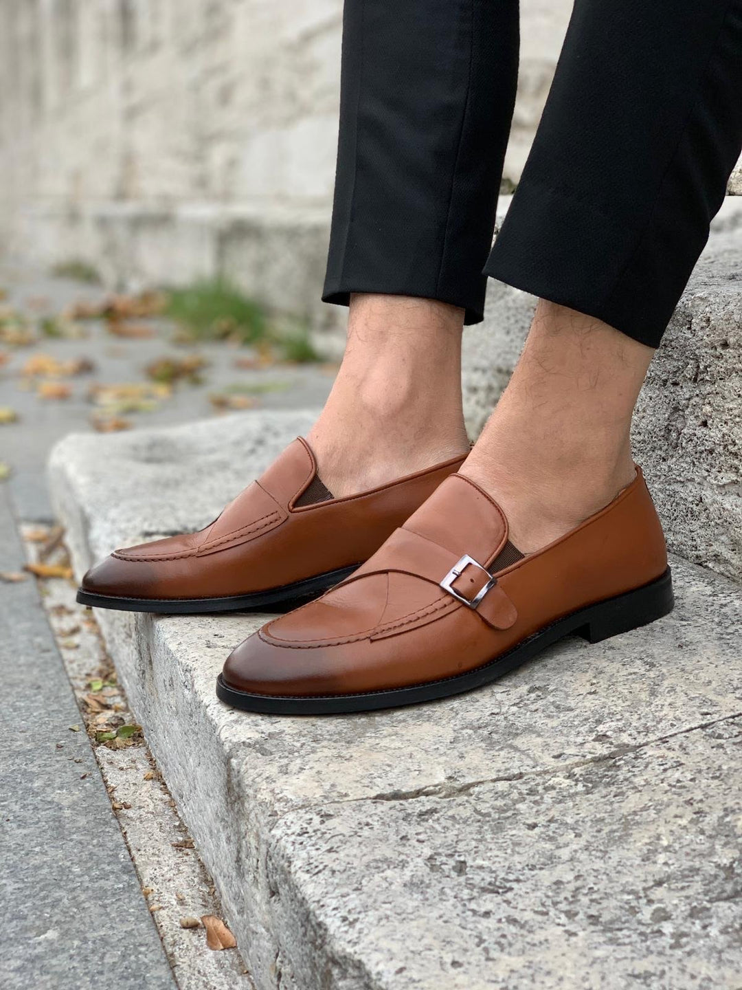 Men's Full Grain Italian Leather Single Buckle Loafer Shoes in Black & Tan