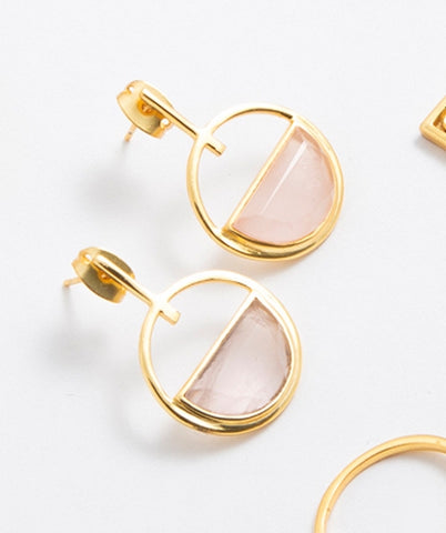Round earrings with rose quartz