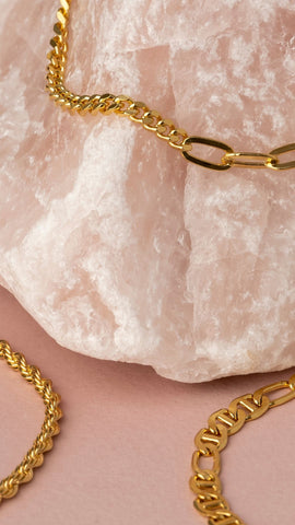 Waterproof or water-resistant gold chains