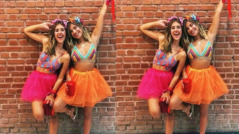 mejores amigas disfrazadas de carnaval