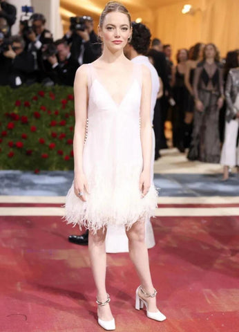 Look de la Met Gala 2022 de Emma Stone en la alfombra roja