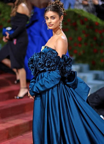 Taylor Hill's Met Gala 2022 look on the red carpet