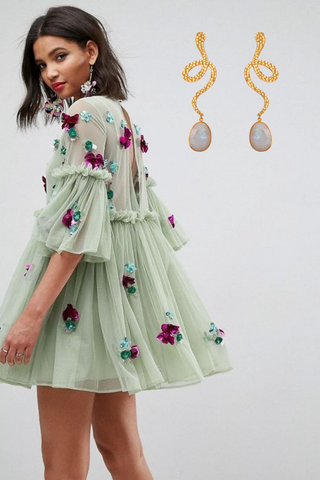 Short dress for graduation of 4 that with snake earrings