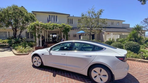 Does the Tesla Model Y get excessively hot in the summer given the glass roof?