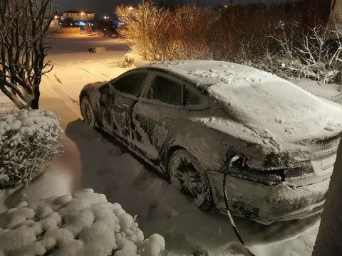 Do Teslas have trouble starting when it's cold