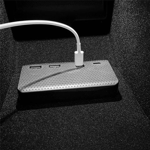 USB C Hub & Splitter With Rapid Charging For Telsa Model 3 & Y