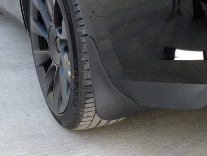 Spigen WeatherBloc Mud Flaps (Carbon Edition) All-in-One Designed for Tesla  Model Y 2023