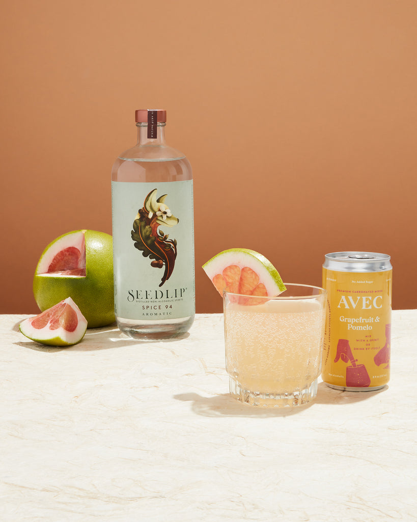 seedlip spice 94 avec grapefruit & pomelo cocktail shot