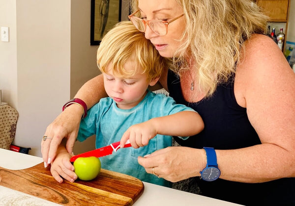 KiddiKutter, le couteau qui ne coupe pas les doigts - little cecile