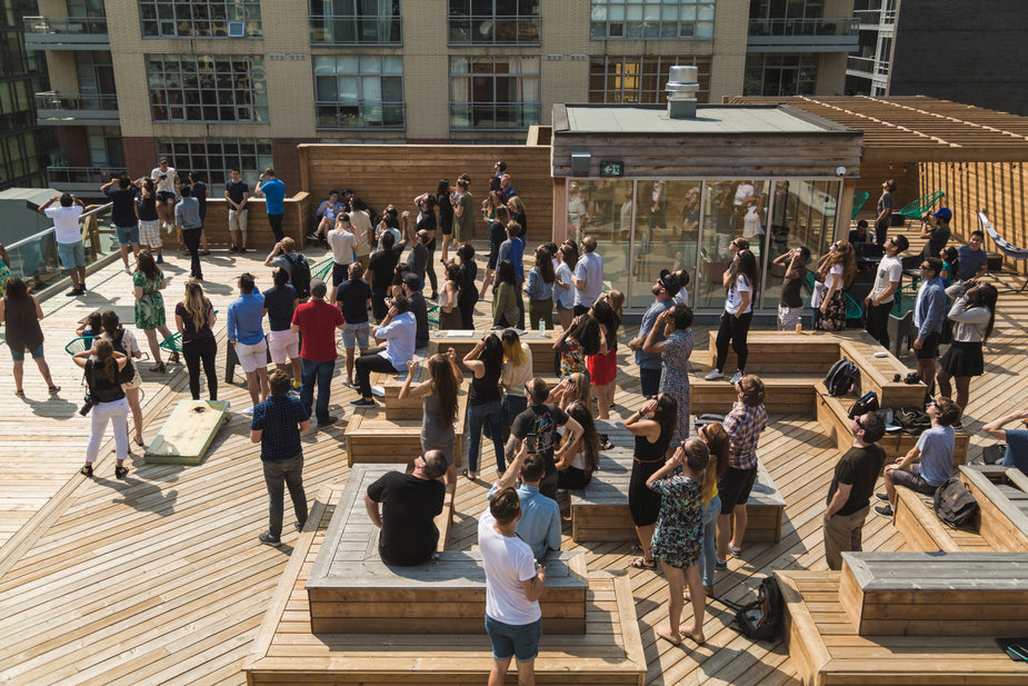 Firmenveranstaltung auf einer Dachterrasse