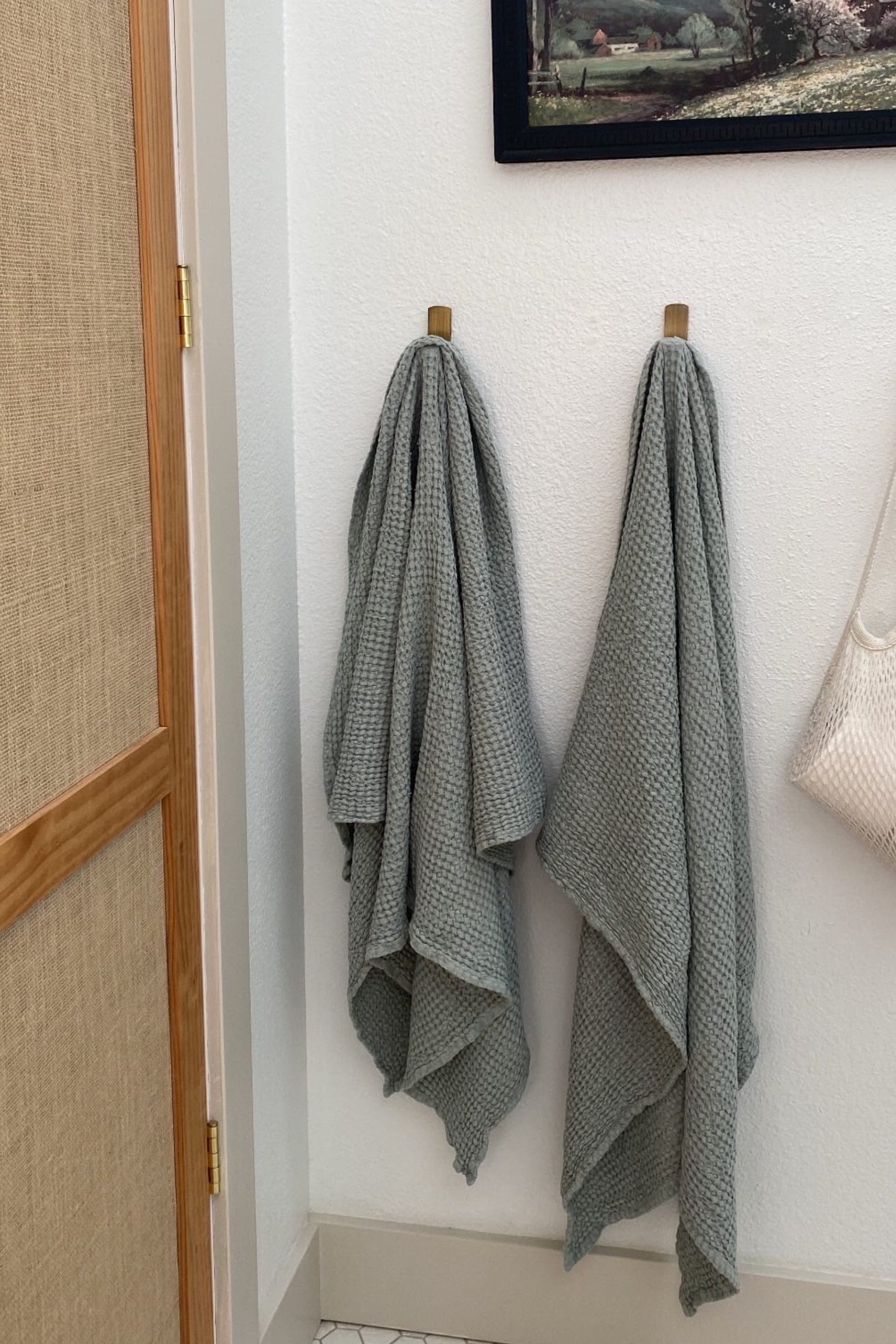 Dark Grey linen bath towel waffle, gift for men - Linenbee