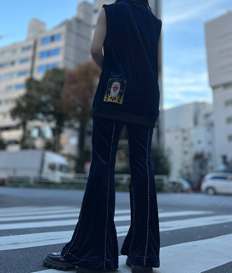 TENDER PERSON〉VELOR FLARE PANTS（NAVY）│QUI STORE