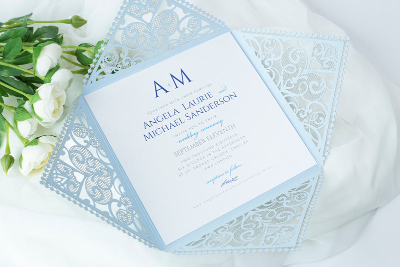 Elegante Hochzeitseinladungen Blaue Himmelblaue Spitzenhochzeitseinl Wunderholzundpapier