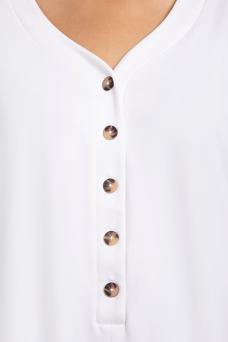 Quest Henley | White