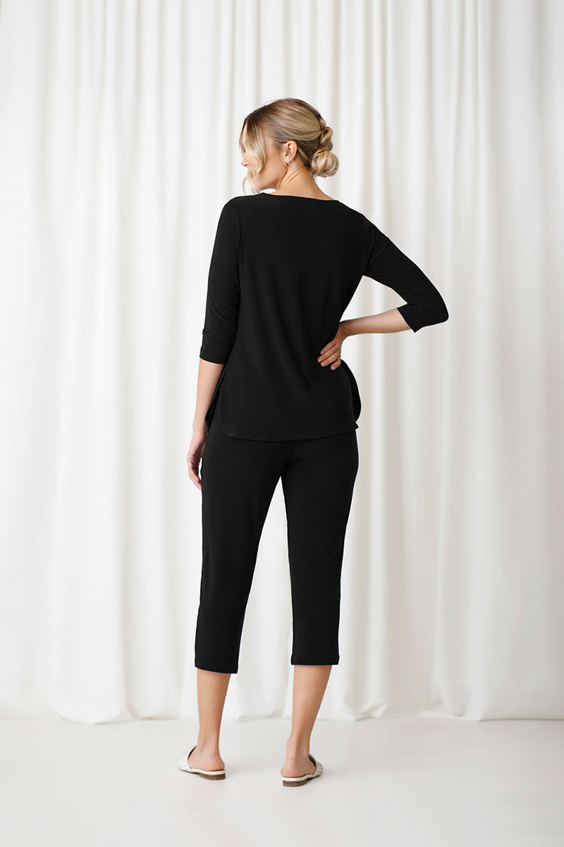 Slant Keyhole Top | Black