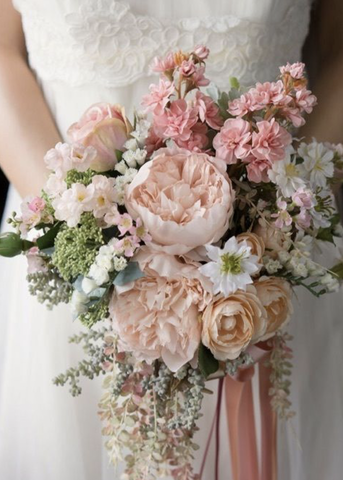 Decoração de Casamento com Flores Artificiais