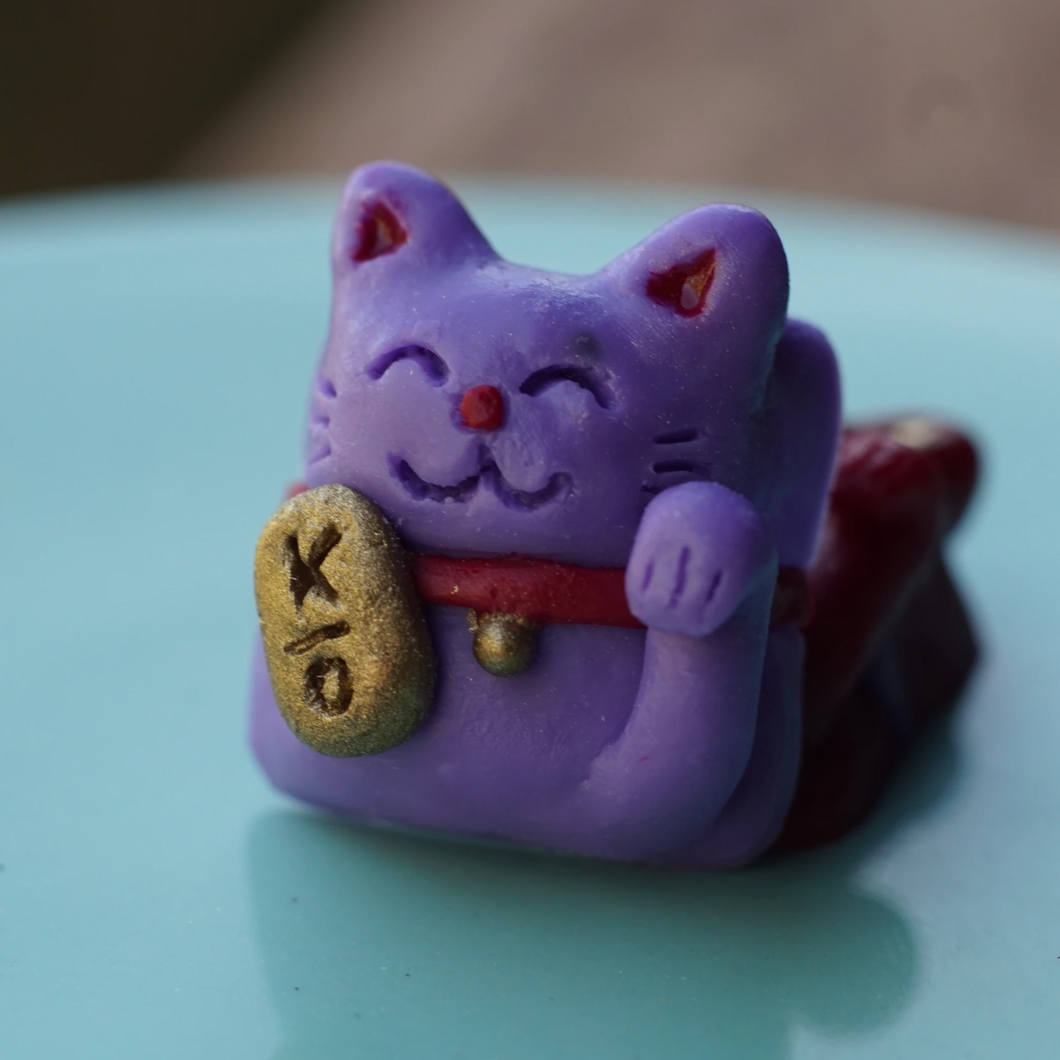 purple lucky cat