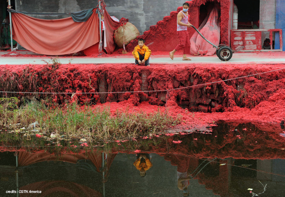 Pollution fleuve rouge chine par teintureries textiles