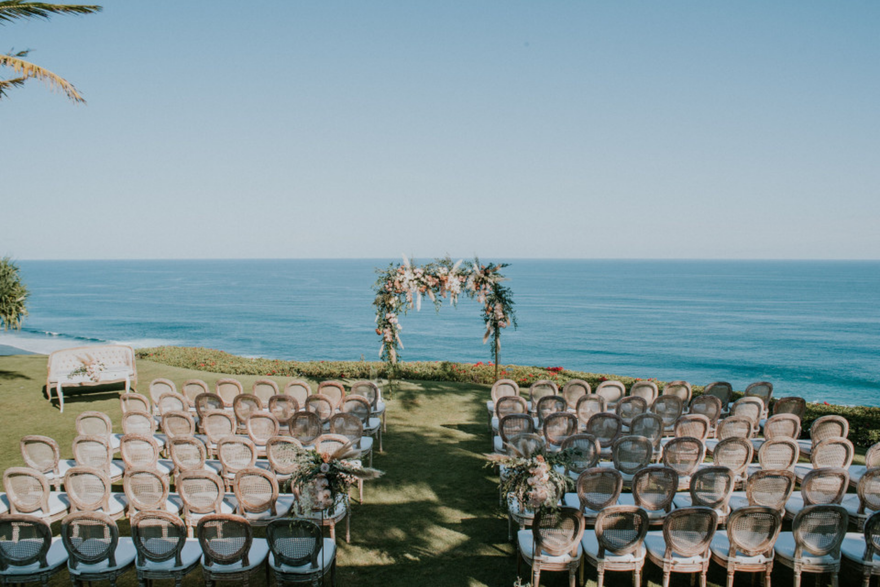 bali wedding on cliff