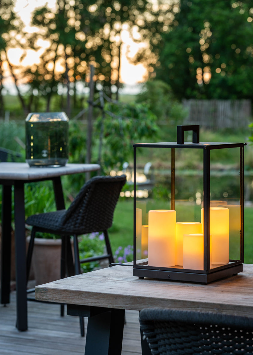 Authentage_bellefeu vitrine lantern outdoor_table light_outdoor light_garden light_PSG_Maison lie