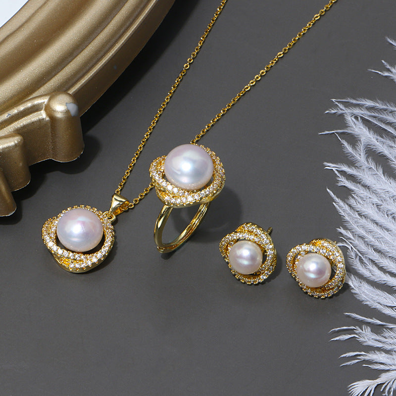 Nest Freshwater Pearl Pendant Necklace S302